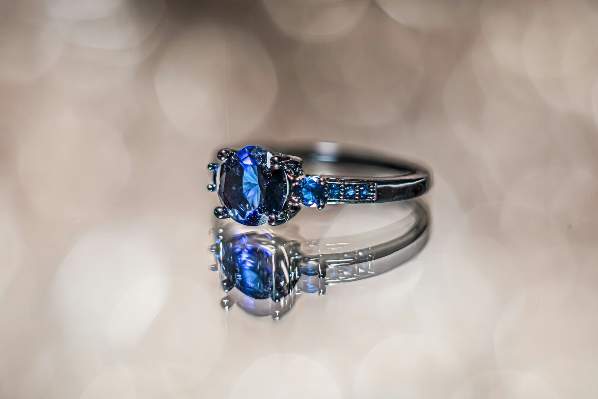 Sapphire ring with brilliant blue gemstones